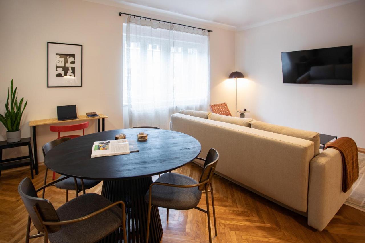 Design 1Bdr Apartment With Balcony Zagreb Bagian luar foto