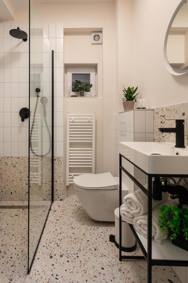 Design 1Bdr Apartment With Balcony Zagreb Bagian luar foto